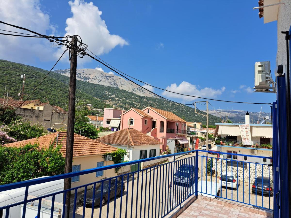 Blue Moon Apartment Agia Efimia エクステリア 写真