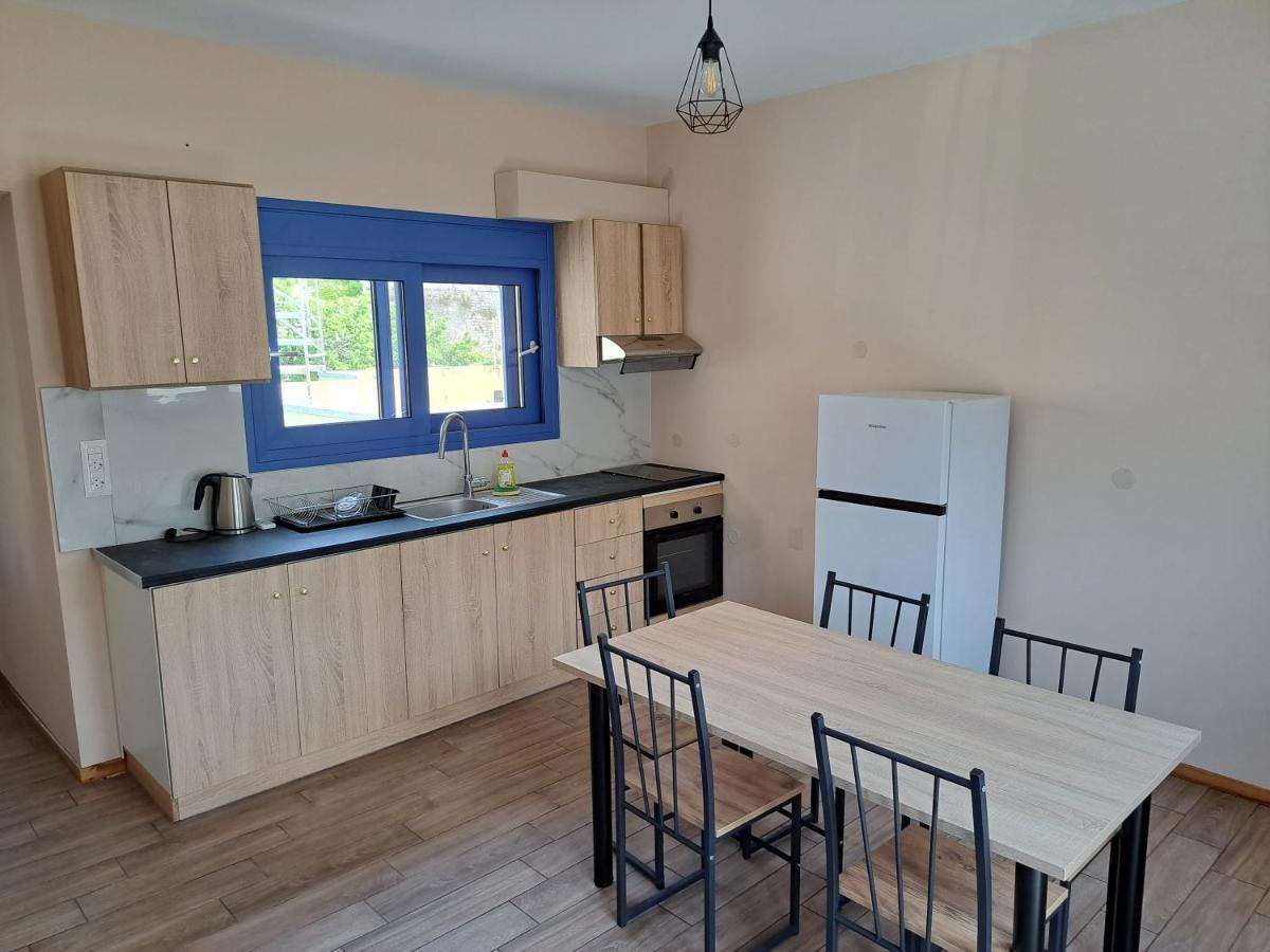 Blue Moon Apartment Agia Efimia エクステリア 写真